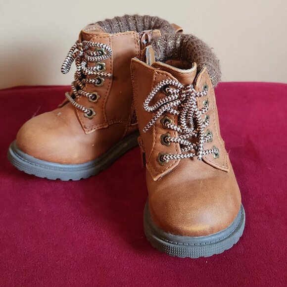 Wonder Nation Baby Girl Sweater Boot, Size 6 - Picture 2 of 8